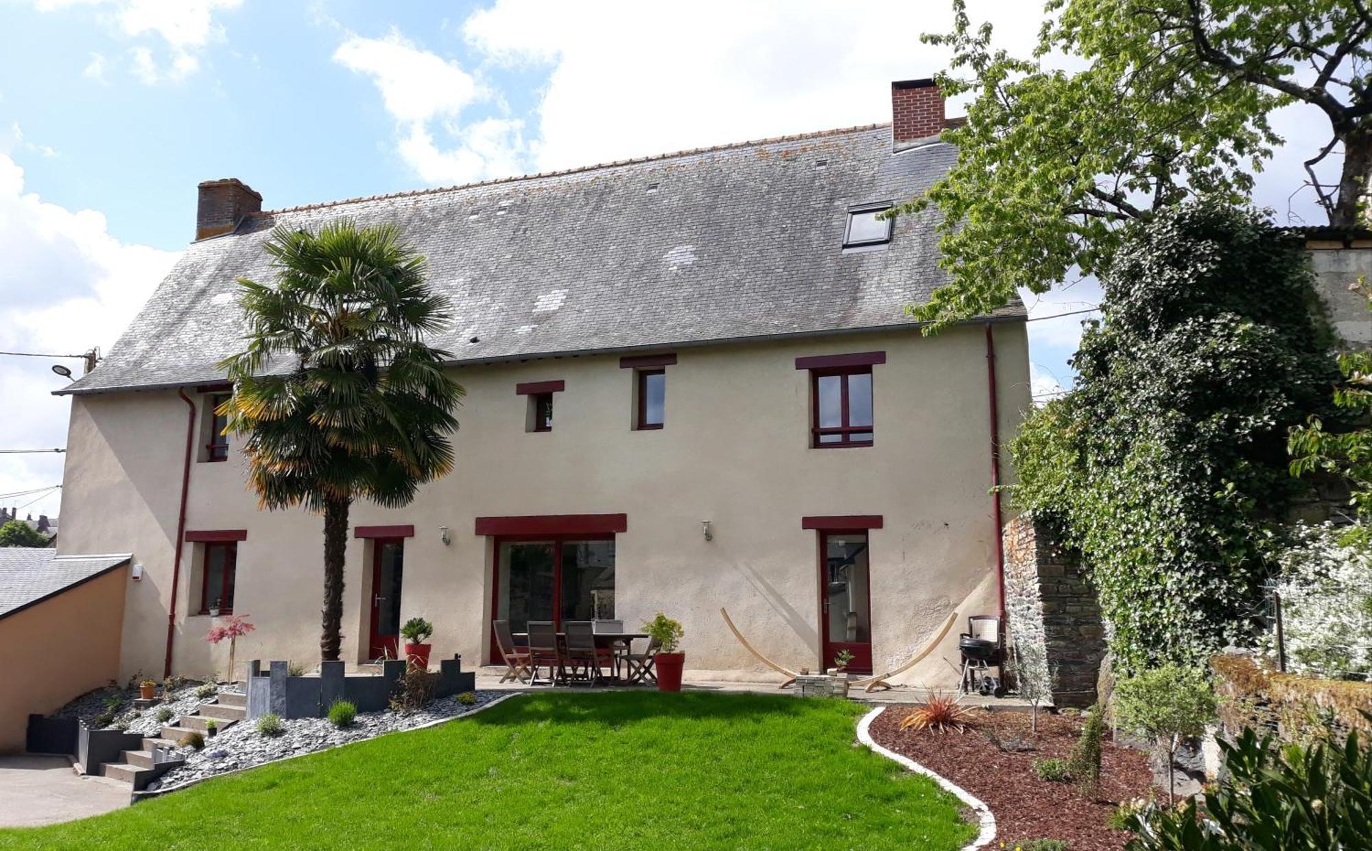 Dans Maison De 1789 Au Centre De Vitre (Ille-et-Vilaine)